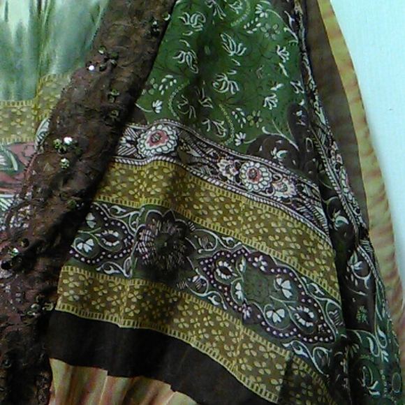 Multicolored Top 3/4 Dolman Sleeve - Picture 4 of 9